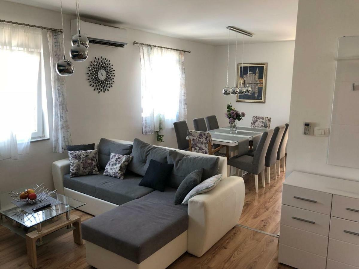 Zadar Booking Villa Franov With Pool, 10 Min From The Old Town Of Zadar Exterior photo