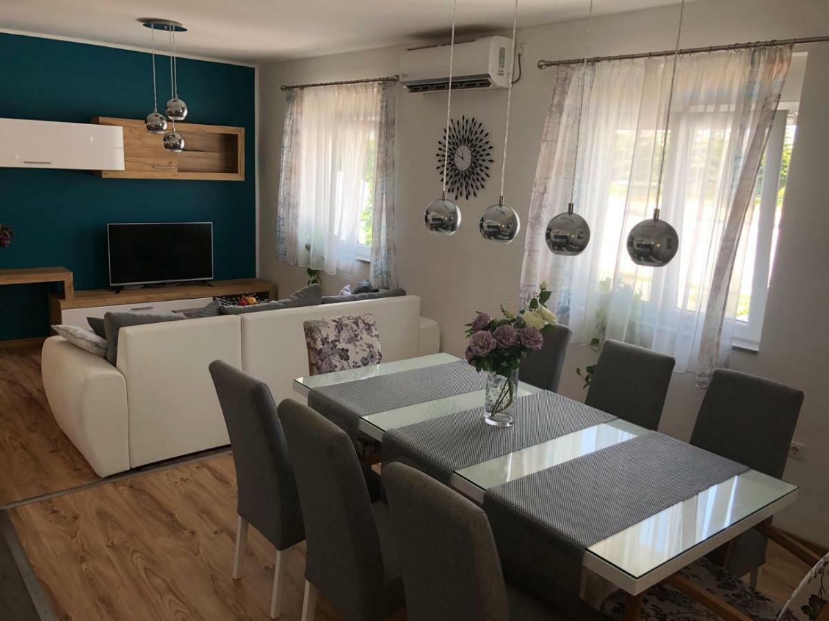 Zadar Booking Villa Franov With Pool, 10 Min From The Old Town Of Zadar Exterior photo